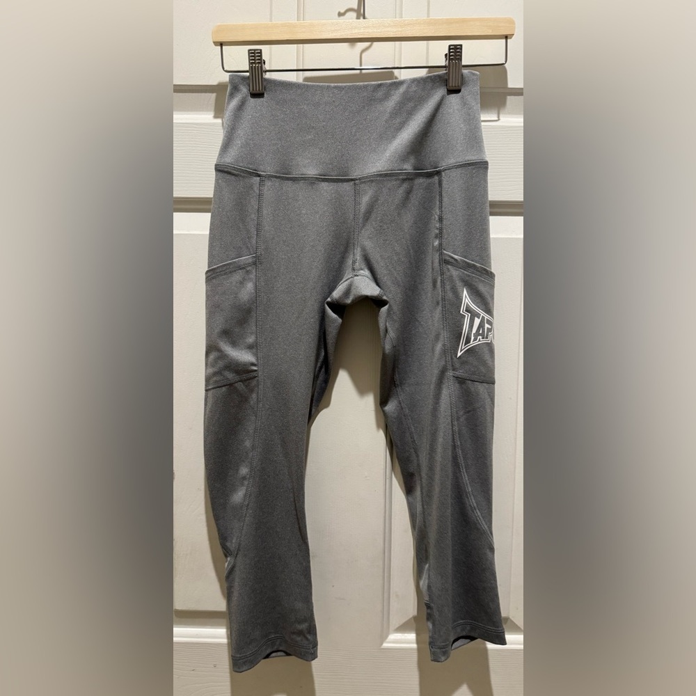 Tapout leggings size small